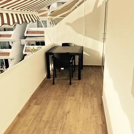 Floritas Apartment *